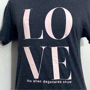 No tags Ellen Degeneres Show “Love” graphic short sleeve tee shirt nice fabric M